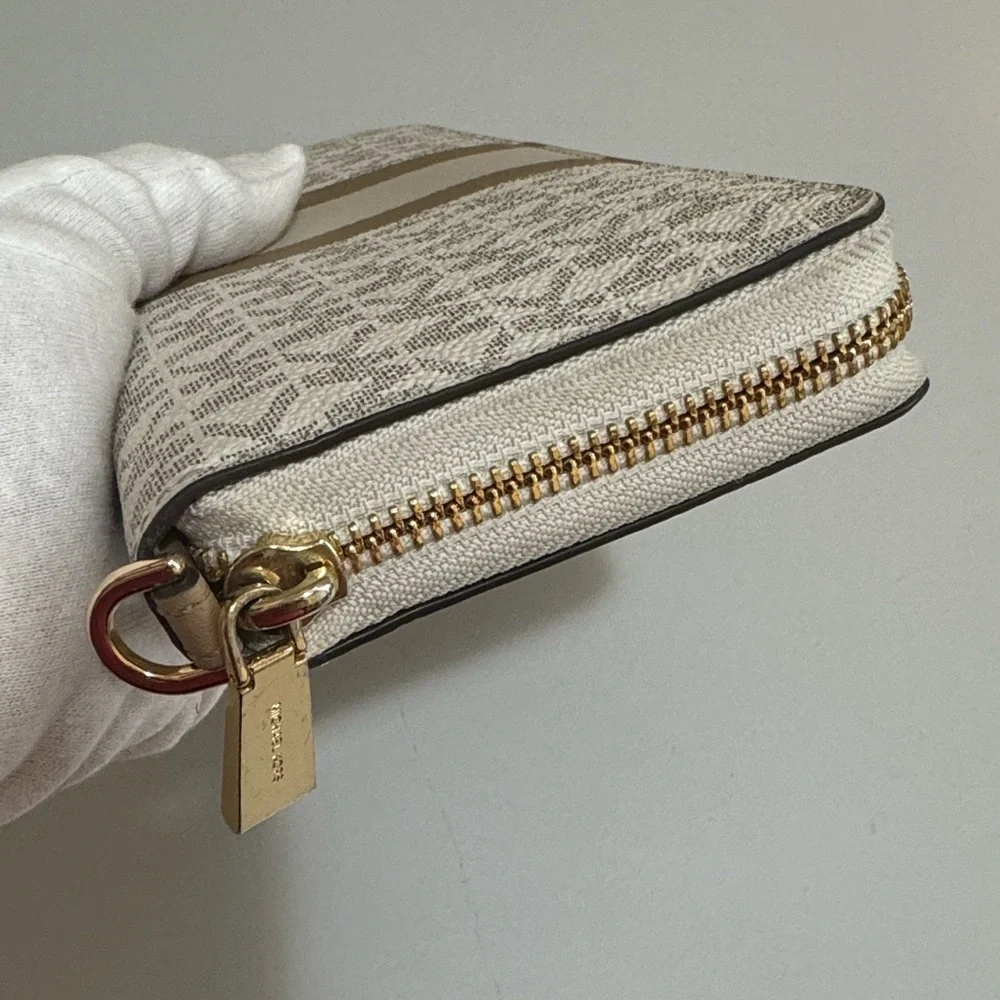 Michael Kors Cream and Gold Zip-Around Wallet - Picture 9 of 11